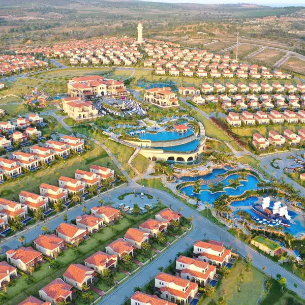 Centara Mirage Resort Mui Ne, Mui Ne, Vietnam 4