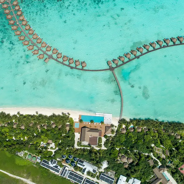 Mercure Maldives Kooddoo Resort, Kooddoo Island, Maldives 4