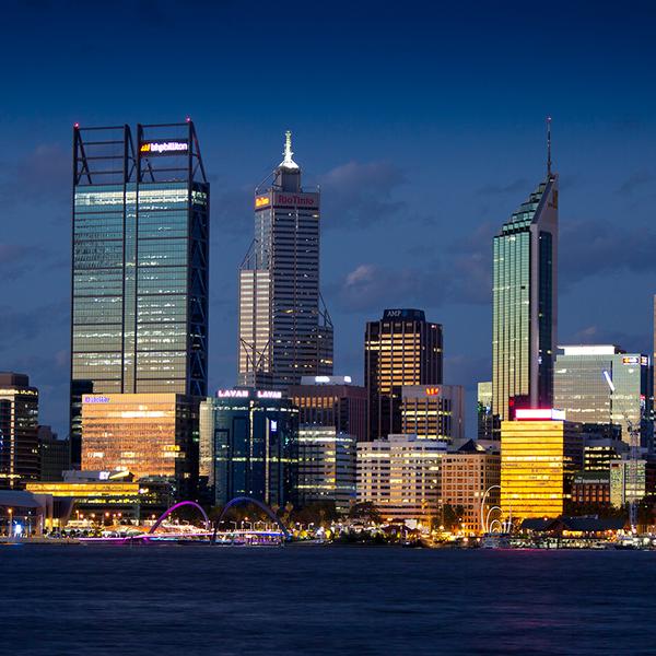 2.5-Hour Scenic Swan River Cruise with Buffet Dinner & Live Entertainment 4