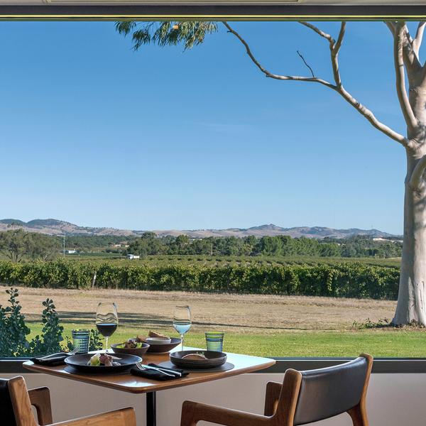 Australia by Private Plane: An Ultra-Lux 10-Day Journey from Outback to Island Paradise by  5