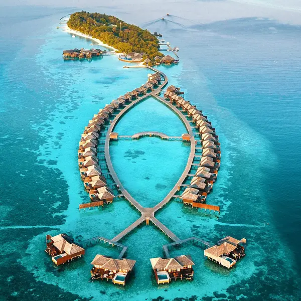 Lily Beach Resort & Spa, Huvahendhoo, Maldives 2