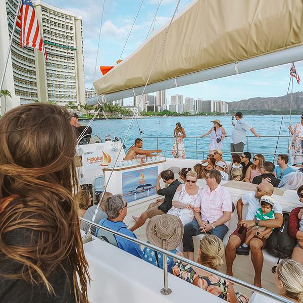 Honolulu: 1.5-Hour Sunset Sail with All-Inclusive Drinks 3