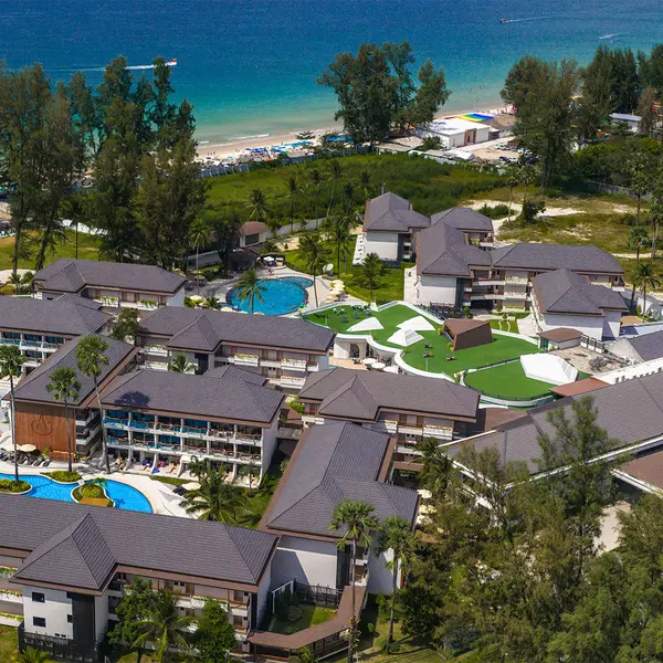 Amora Beach Resort Phuket, Phuket, Thailand 8
