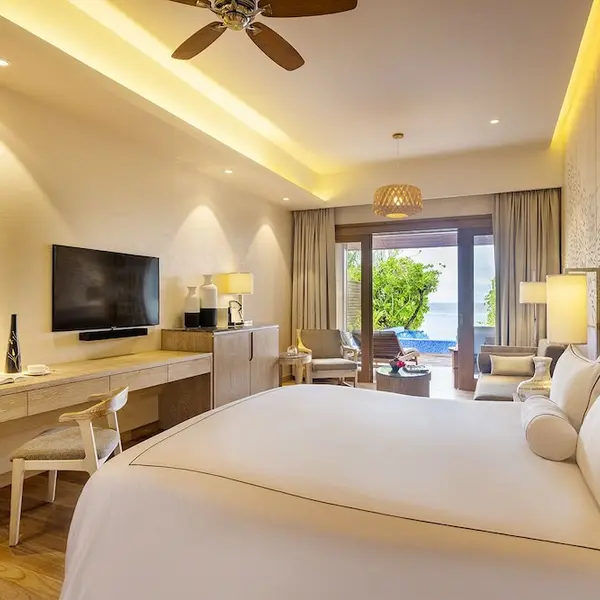 Lily Beach Resort & Spa - All Inclusive, Huvahendhoo, Maldives 2