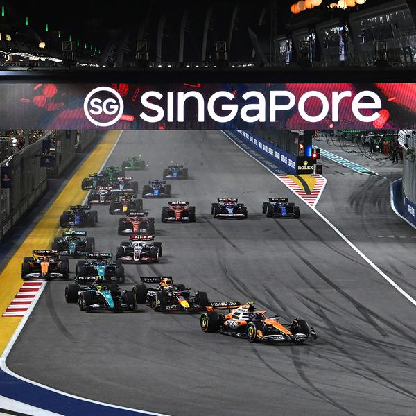 Singapore Grand Prix 2025 Experience with 3-Day Grandstand Tickets & VIP Lunch by  3