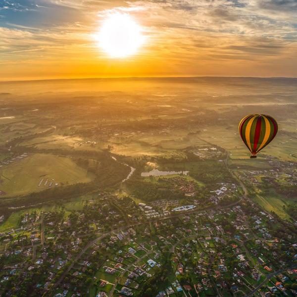 Scenic Sunrise Balloon Flight & Breakfast over Camden Valley 1