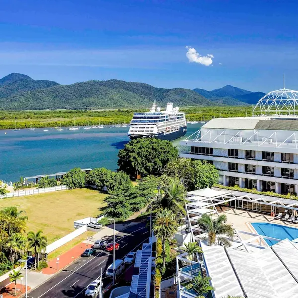 Pullman Reef Hotel Casino, Cairns, Australia 1