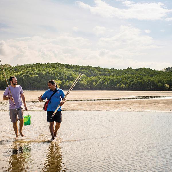 Cairns: Full-Day Daintree Dreaming Tour with Traditional Aboriginal Fishing Experience & Guided Walk  1