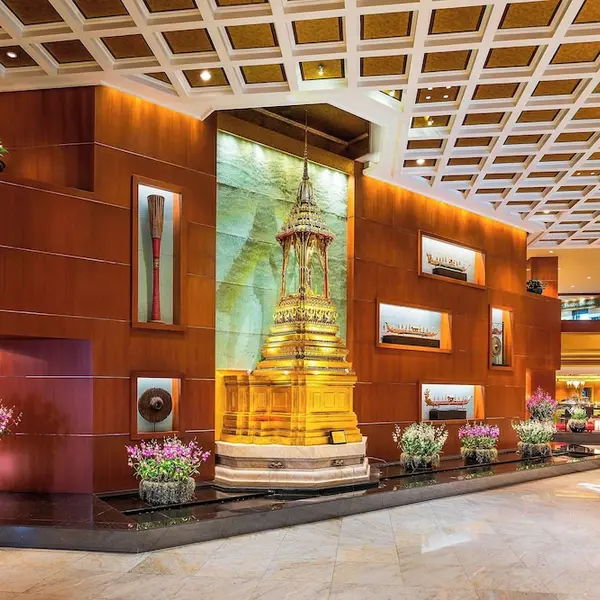 Royal Orchid Sheraton Hotel & Towers, Bangkok, Thailand 3
