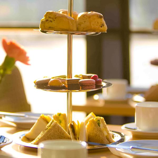 London: 90-Minute Afternoon Tea Thames River Cruise with Unlimited Refreshments & Live Commentary 1
