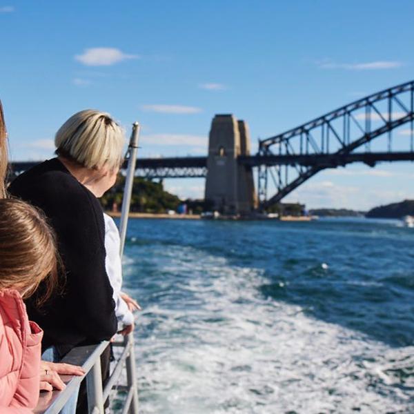 Sydney: Morning or Afternoon 1.5-Hour Sydney Harbour Sightseeing Cruise 1