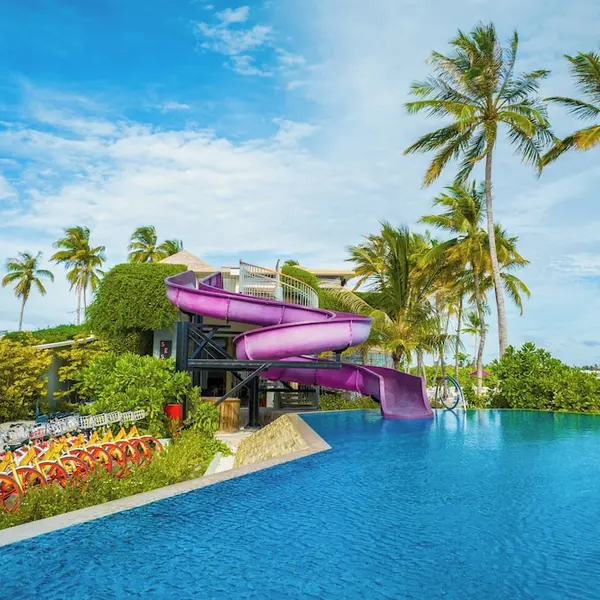 Hard Rock Hotel Maldives, Emboodhoo Lagoon, Maldives 5