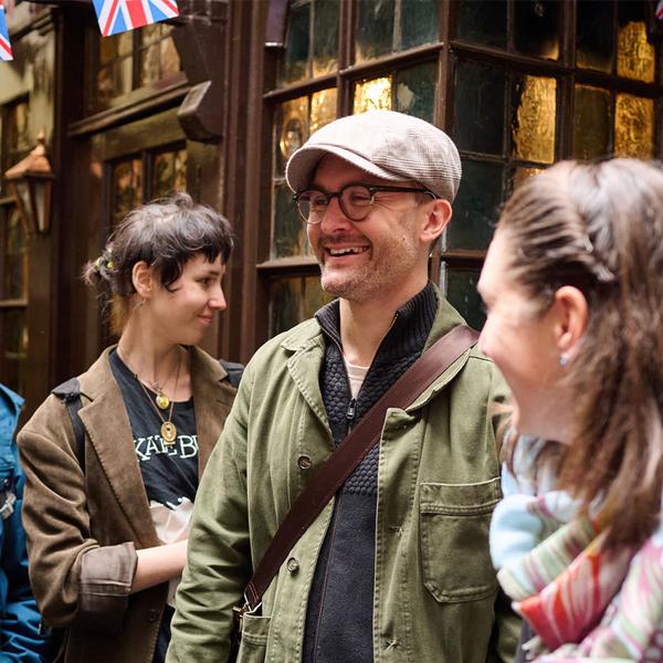London: 3.5-Hour Tastes, Tales & Traditional Ales Food Tour of London's Historic Pubs 2