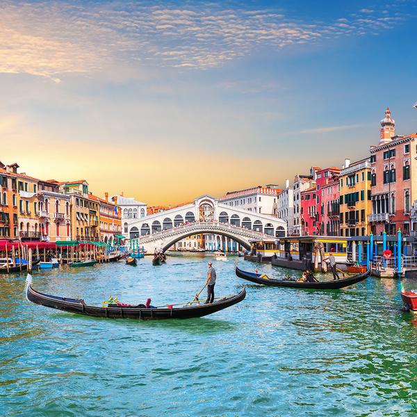 Northern Italy Highlights with Venice Gondola Ride & Chianti Tasting by Luxury Escapes Trusted Partner Tours 4