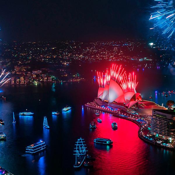 Sydney: Celebrate New Year's Eve aboard a Harbour Cruise with Free-Flow Drinks, Standing Buffet & Fireworks Views 1