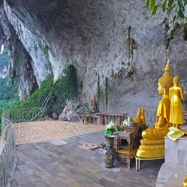 Khao Lak: Discover the Tranquil Beauty of Buddhist Architecture on an Awe-Inspiring Three Temples Private Guided Tour 3