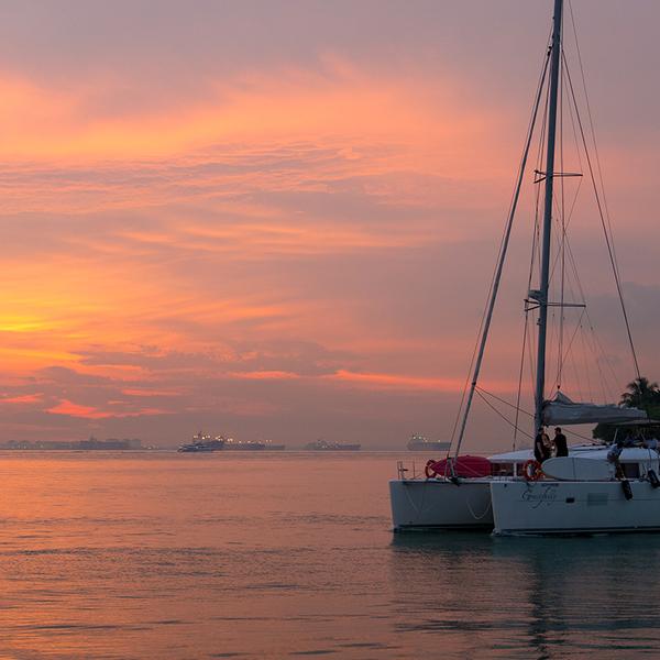 Singapore: Three-Hour Relaxing Sunset Cruise on a Luxury Catamaran with Soft Drinks 5