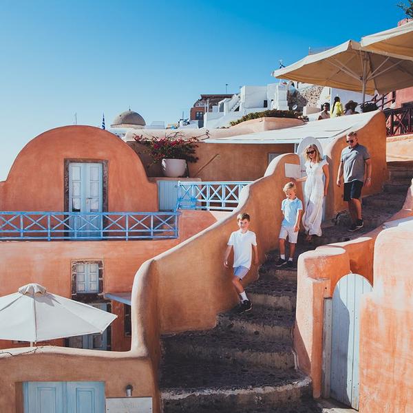 Exclusive Professional Photoshoot Packages at Your Chosen Location with Edited Photo Gallery 3