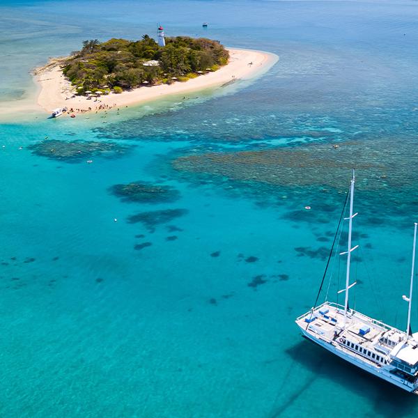 Port Douglas: Great Barrier Reef Low Isle Cruise with Snorkelling Equipment, Tropical Lunch & Glass of Sparkling 1