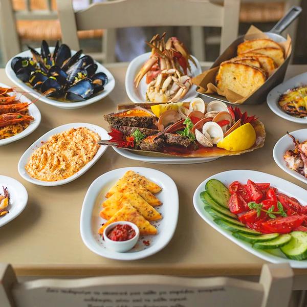 Athens: Three-Hour Chef-Hosted Seafood Dinner Overlooking the Acropolis with Drinks 1