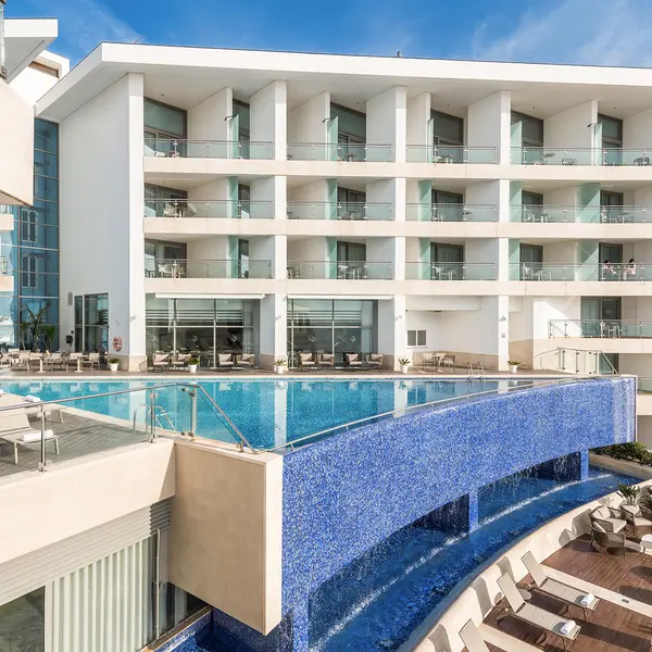 Sesimbra Oceanfront Hotel, Sesimbra, Portugal 4