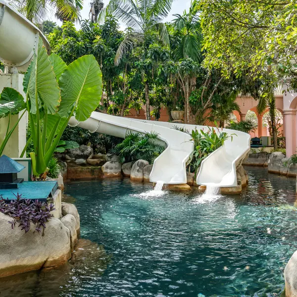 Centara Grand Beach Resort Phuket, Phuket, Thailand 4