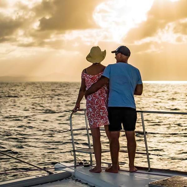 Port Douglas: 1.5-Hour Sunset Sailing Tour Over the Coral Sea with Canapes & Welcome Drink 4