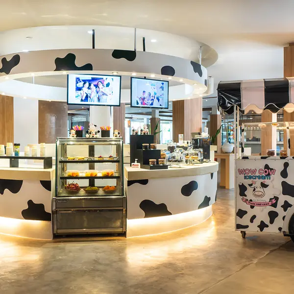 Radisson Resort and Suites Phuket, Phuket, Thailand 8