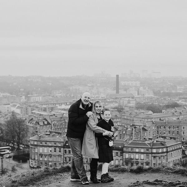 Edinburgh: Exclusive Professional Photoshoot at Your Chosen Location with Edited Photo Gallery 5