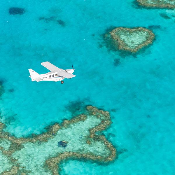 Airlie Beach: One-Hour Scenic Flight Over Whitsunday Islands & Great Barrier Reef 1