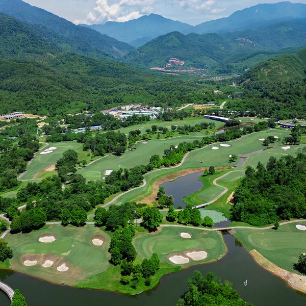 Signature Series: Exclusive Vietnam Golf Tour with Nick O’Hern & Cameron Daddo + Five-Star Hyatt Stay by LE Signature Tours 7