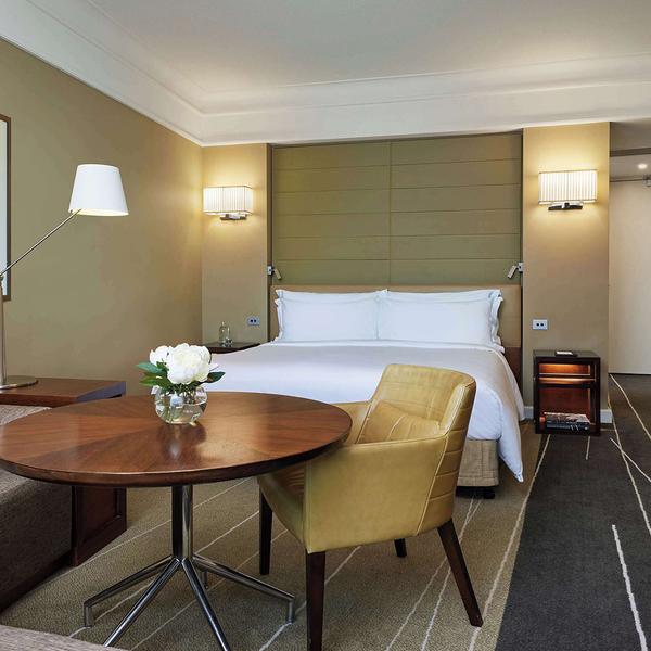 FORMULA 1 QATAR AIRWAYS AUSTRALIAN GRAND PRIX 2026 with 4-Day Grandstand Passes, Grand Hyatt Stay & VIP Dinner by  8