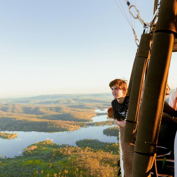 Gold Coast: Early Morning Hot Air Balloon Flight with Vineyard Breakfast & Sparkling Wine 7