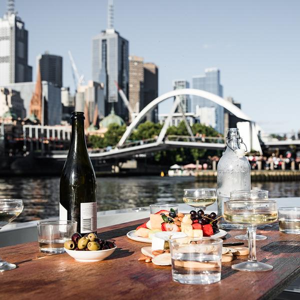 Melbourne: One-Hour Captain Your Own Electric Boat Experience Down the Yarra River for Up to Eight People 2