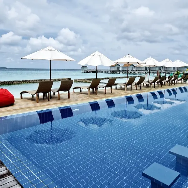 Centara Ras Fushi Resort & Spa Maldives, Giravaru, Maldives 5