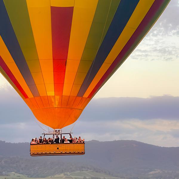 Hunter Valley: Breathtaking Sunrise Hot Air Balloon Weekday Flight with Gourmet Breakfast & Sparkling Wine Tasting 2