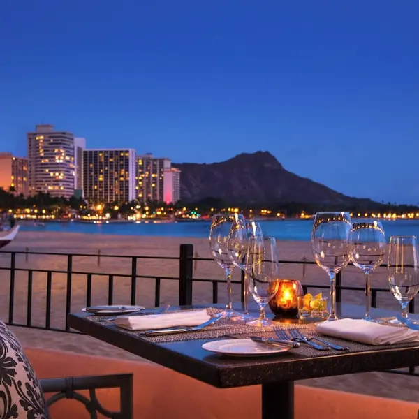The Royal Hawaiian, a Luxury Collection Resort, Waikiki, Honolulu, United States 8