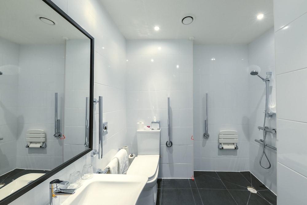 image 3 at Crowne Plaza Plymouth, an IHG Hotel by Armada Way Plymouth England PL1 2HJ United Kingdom