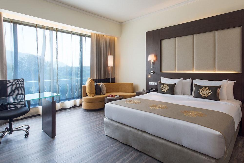 image 3 at Radisson Blu Plaza Hotel Mysore by 1 MG Road Nazarabad Mohalla Mysore Karnataka 570 010 India