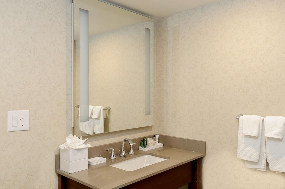 image 4 at Hilton Niagara Falls/Fallsview Hotel & Suites by 6361 Fallsview Blvd Niagara Falls ON Ontario L2G3V9 Canada