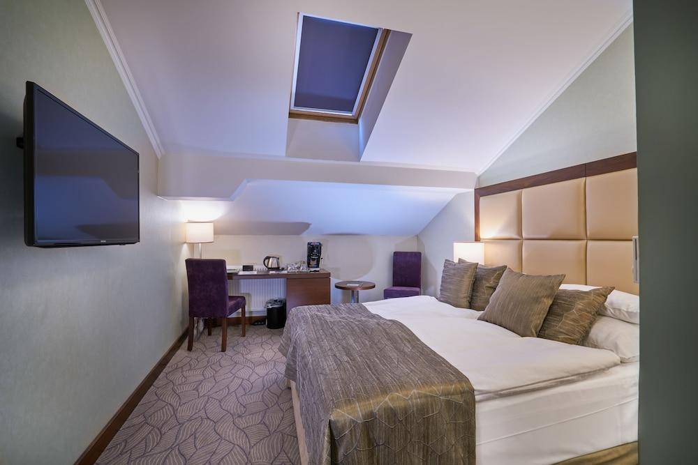 image 1 at Kosher Hotel KING DAVID Prague by Hybernska 42 Prague 110 00 Czech Republic