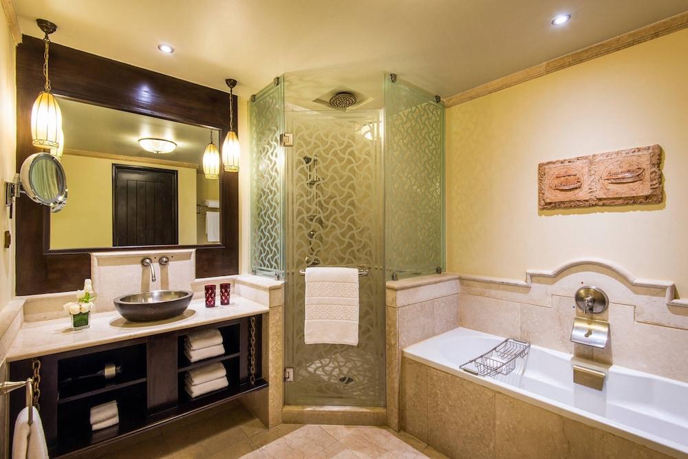 image 10 at Sharq Village & Spa, a Ritz-Carlton Hotel by Ras Abu Aboud Street Post Office Box 26662 Doha 26662 Qatar