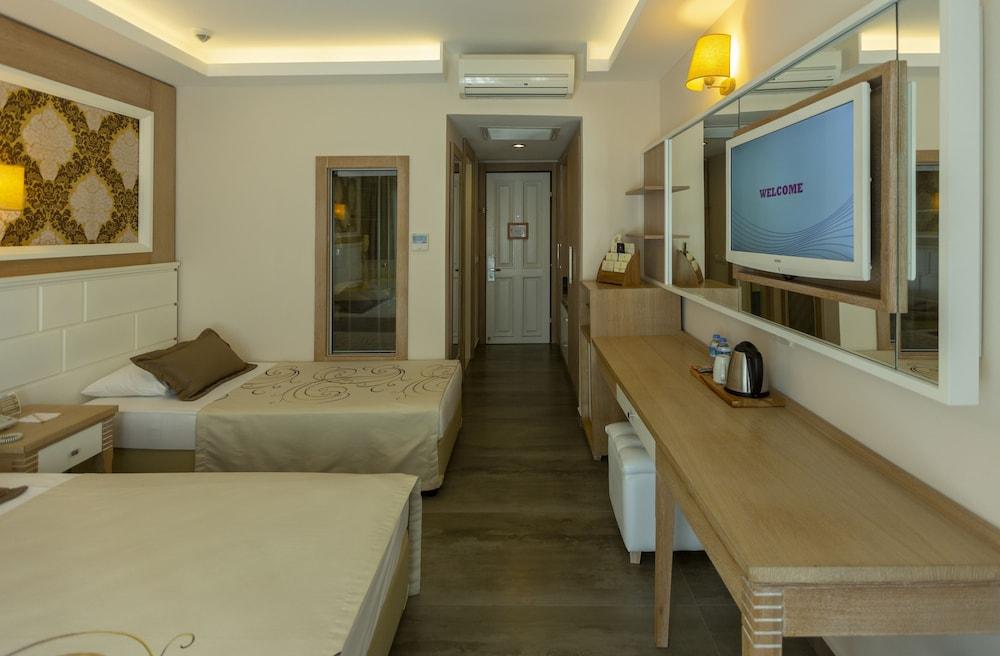 image 2 at Club Hotel Phaselis Rose - All Inclusive by Tekirova Mah Tekirova Cad No 17 Kemer Antalya 7995 Turkey