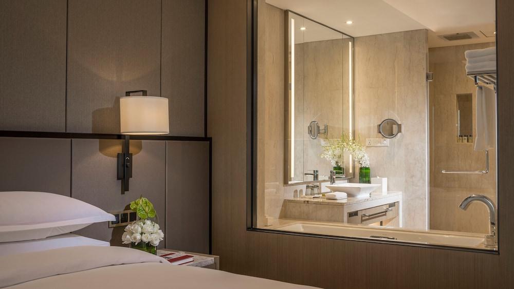 image 5 at InterContinental Wuhan, an IHG Hotel by No.666 Qingchuan Boulevard Hanyang District Wuhan Hubei 430052 China