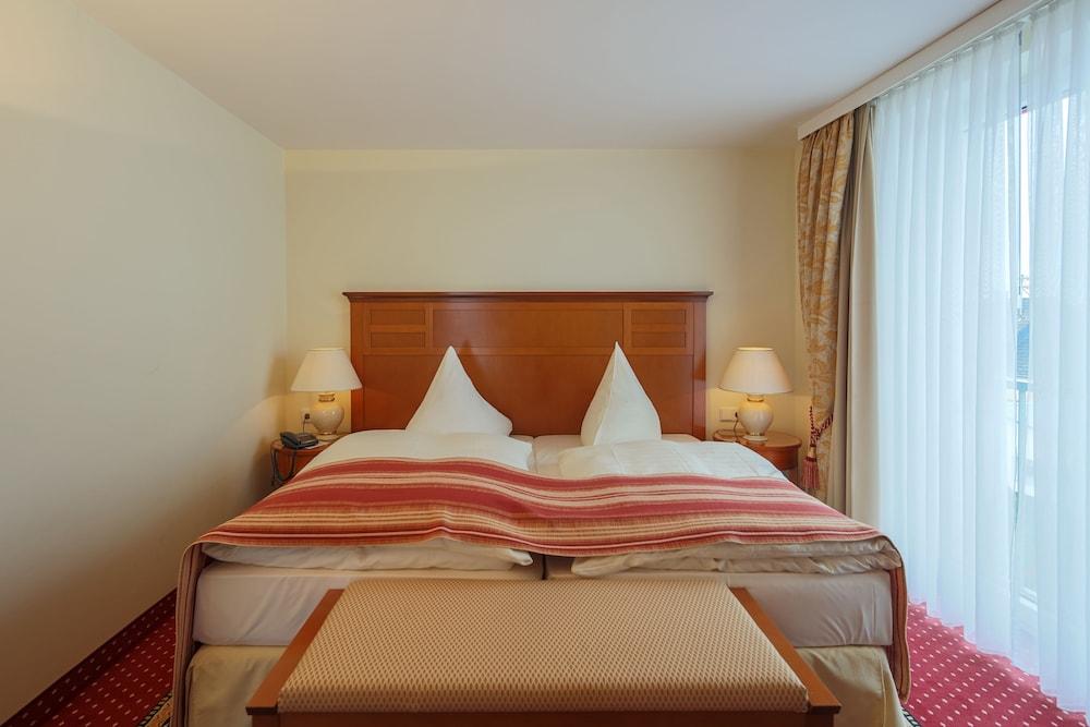 image 3 at Hotel-Restaurant Kunz by Bottenbacher Straße 74 Pirmasens RP 66954 Germany