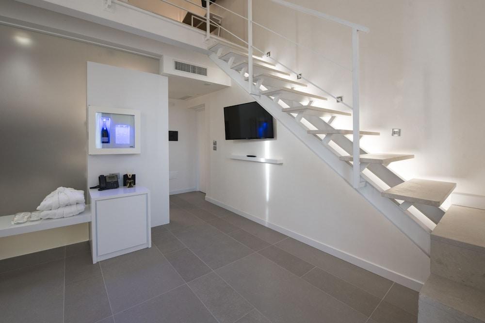 image 3 at Caportigia Boutique Hotel by Viale Montedoro 76 Syracuse SR 96100 Italy