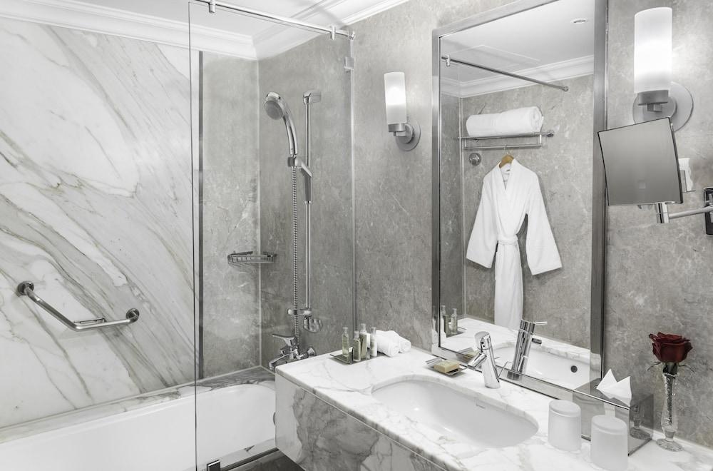 image 8 at Hilton Alexandria Corniche by 544 El Geish Road Sidi Bishr Alexandria Beheira 21611 Egypt