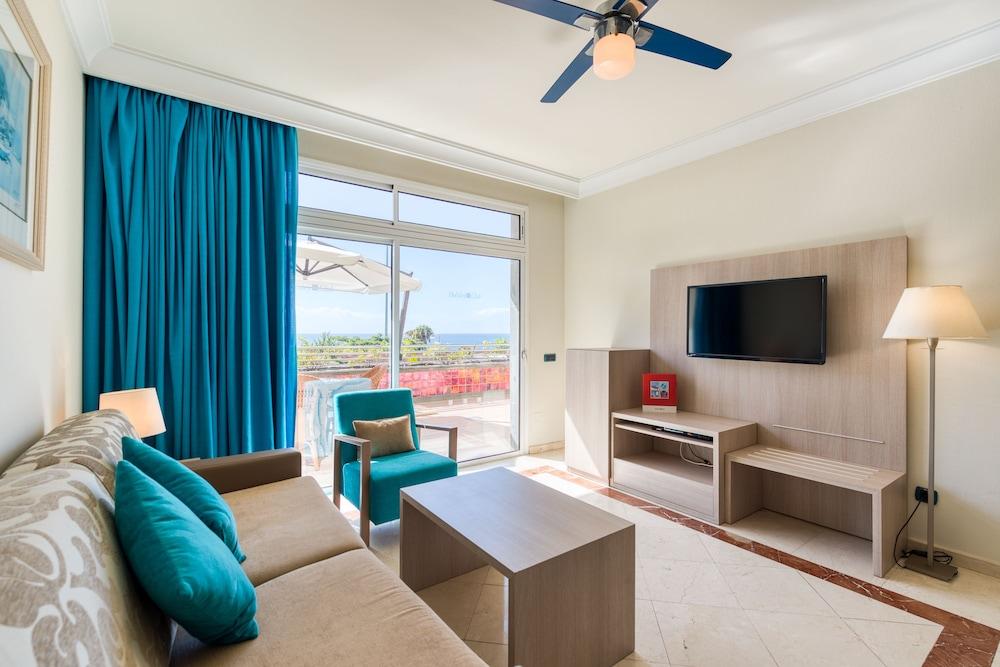 image 9 at Holiday Club Playa Amadores by Avenida Ministra Anna Lindh 1 Mogan Las Palmas 35130 Spain