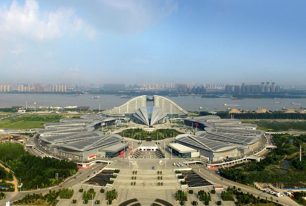 image 7 at InterContinental Wuhan, an IHG Hotel by No.666 Qingchuan Boulevard Hanyang District Wuhan Hubei 430052 China