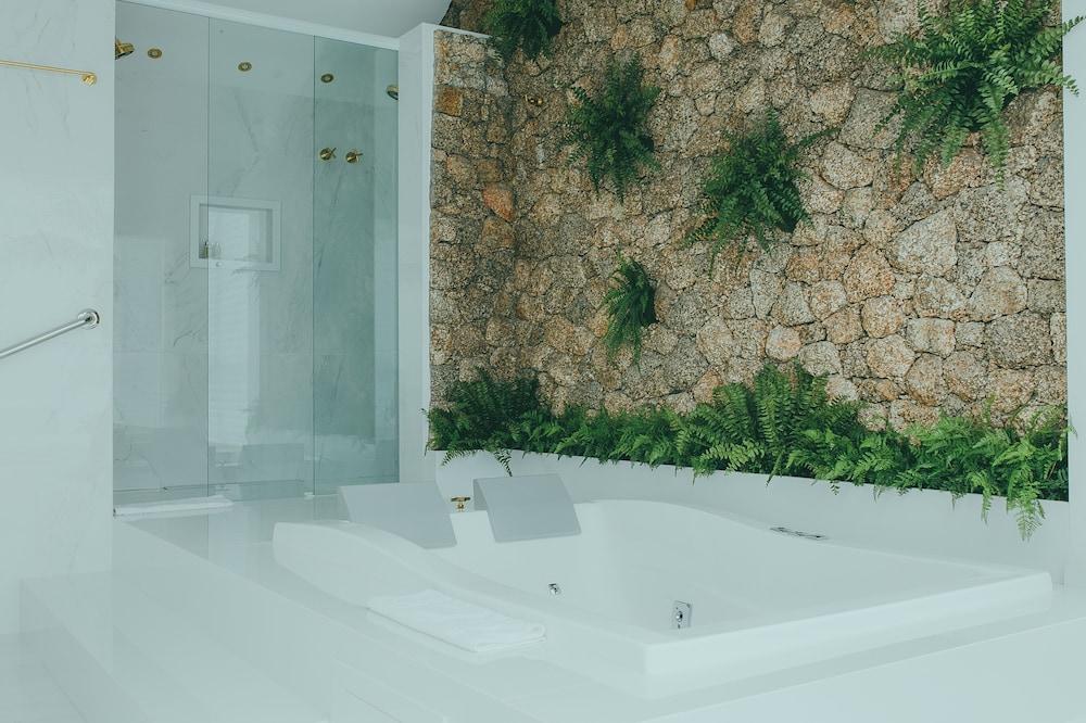 image 3 at Villa do Vale Boutique Hotel by R. Petrópolis 342 Blumenau SC 89010-240 Brazil